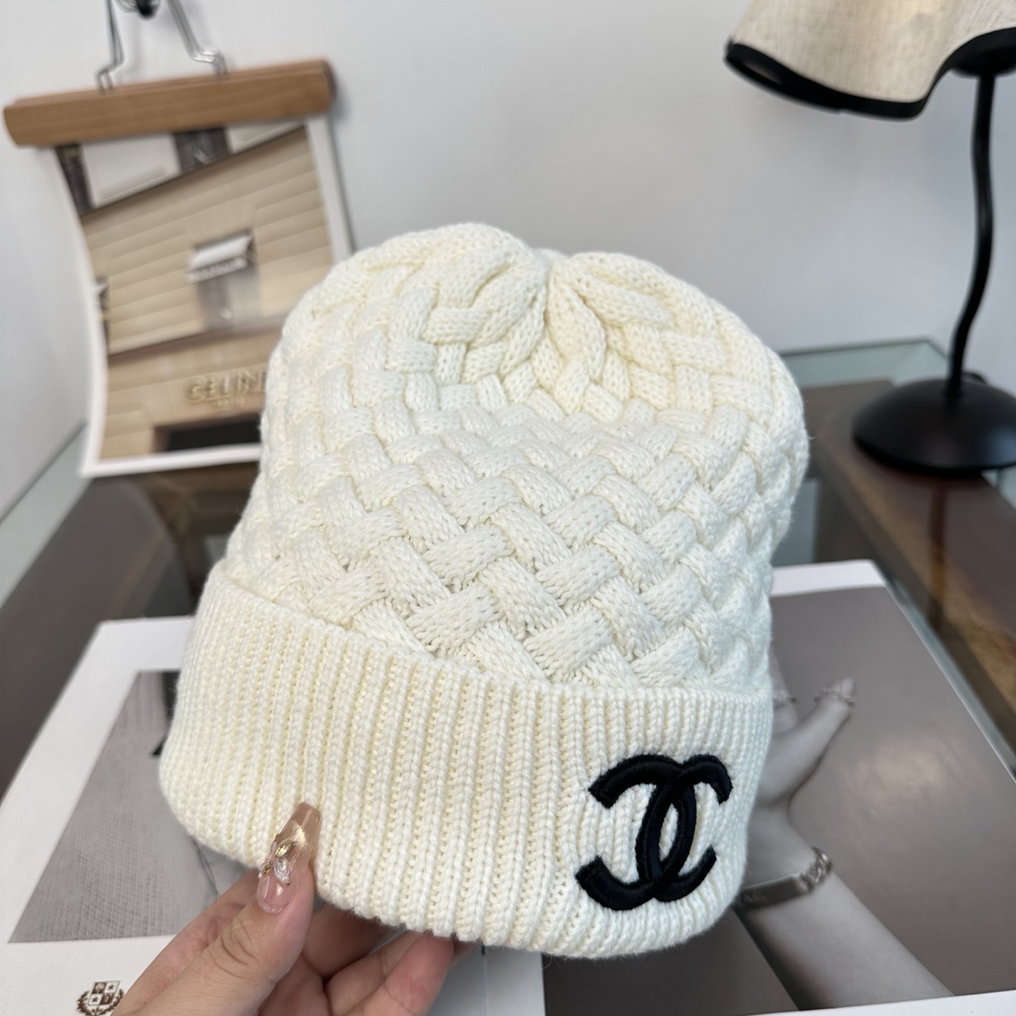 CHANEL香奈儿 👒 秋冬新款针织毛线帽，超火爆💖质感一流，出街超好搭配！减龄神器