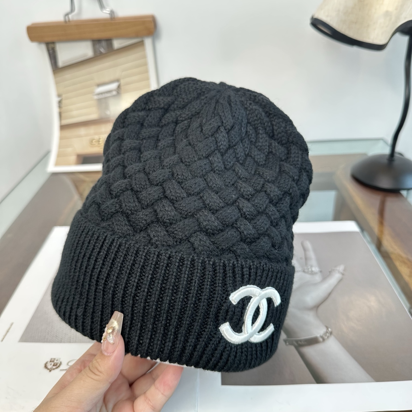 CHANEL香奈儿 👒 秋冬新款针织毛线帽，超火爆💖质感一流，出街超好搭配！减龄神器