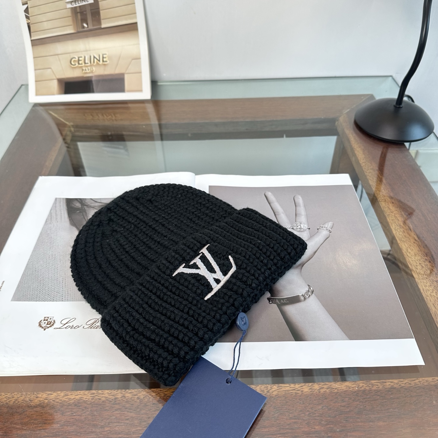 LV👒 秋冬新款针织毛线帽，超火爆💖质感一流，出街超好搭配！减龄神器