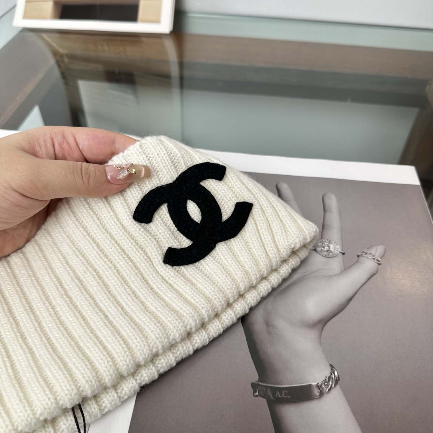 CHANEL香奈儿 秋冬新款针织毛线帽，超火爆💖质感一流，出街超好搭配！减龄神器