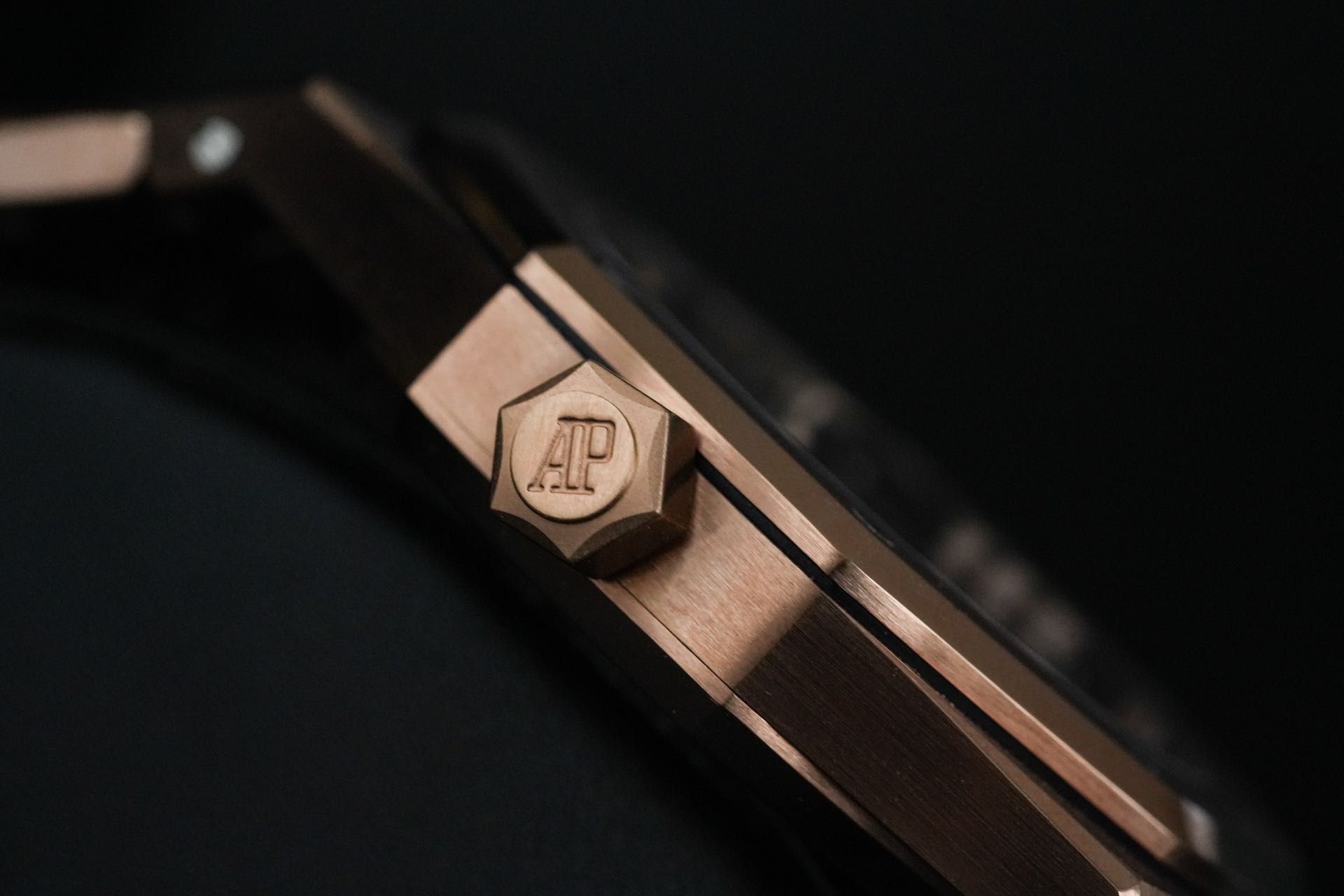 NO:393358,More details,19860909更多细节,,Watch