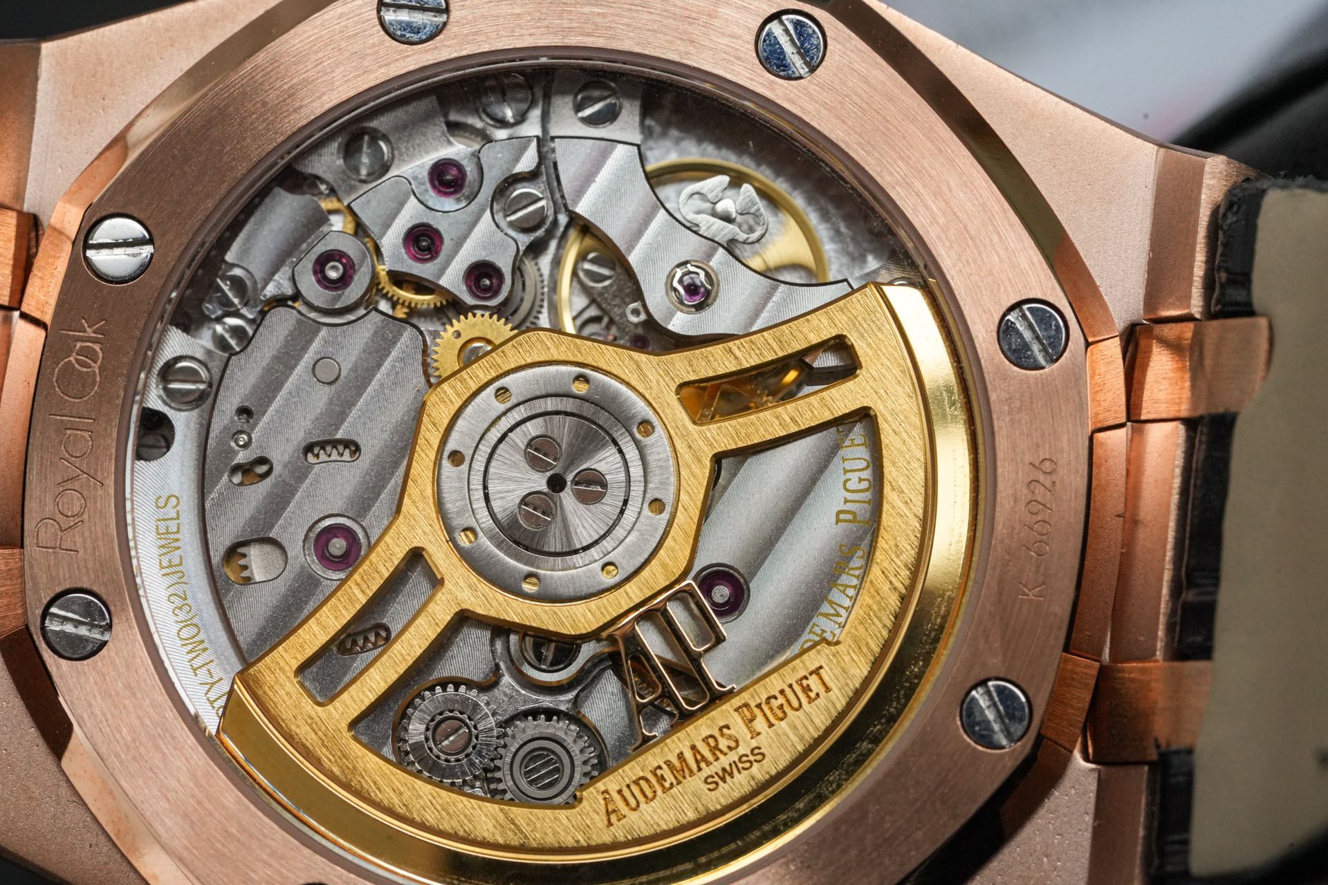 NO:393359,More details,19860909更多细节图,,Watch