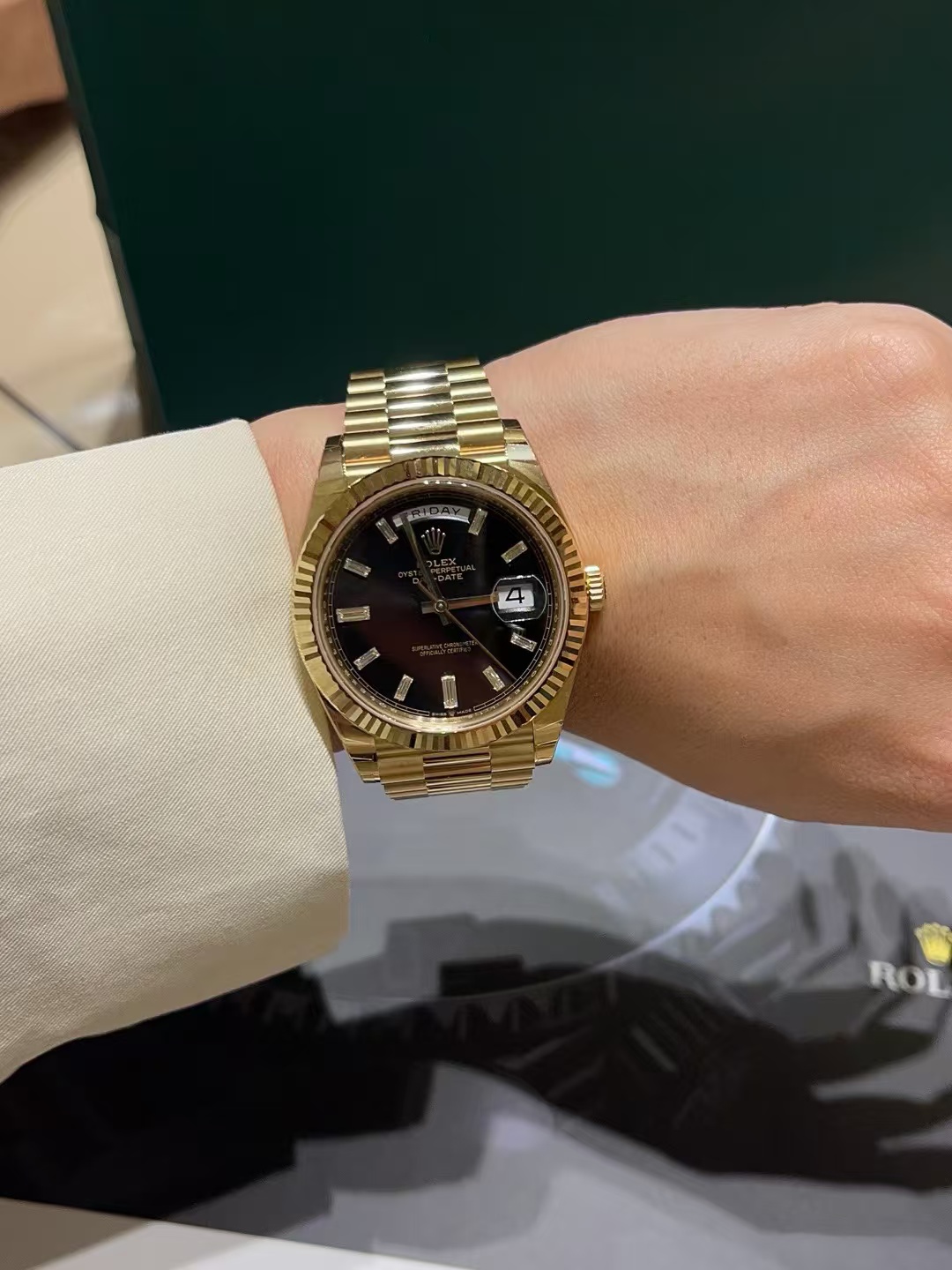 NO:393431,Black rock candy effect,19860909黑冰糖上手效果,,Watch