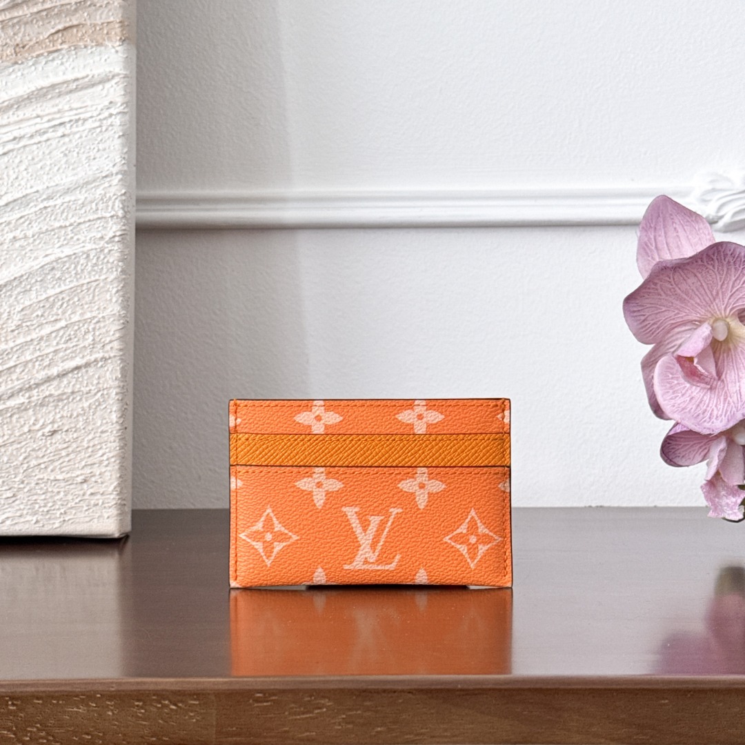 Louis Vuitton -
M31060
7x1.5x11cm