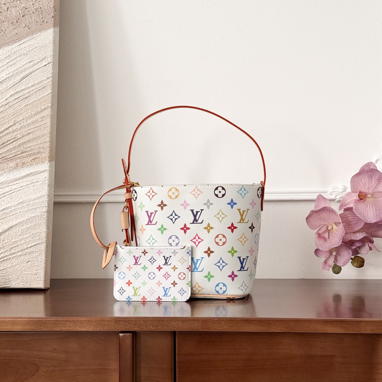 Louis Vuitton &
M13089
18x12x16cm