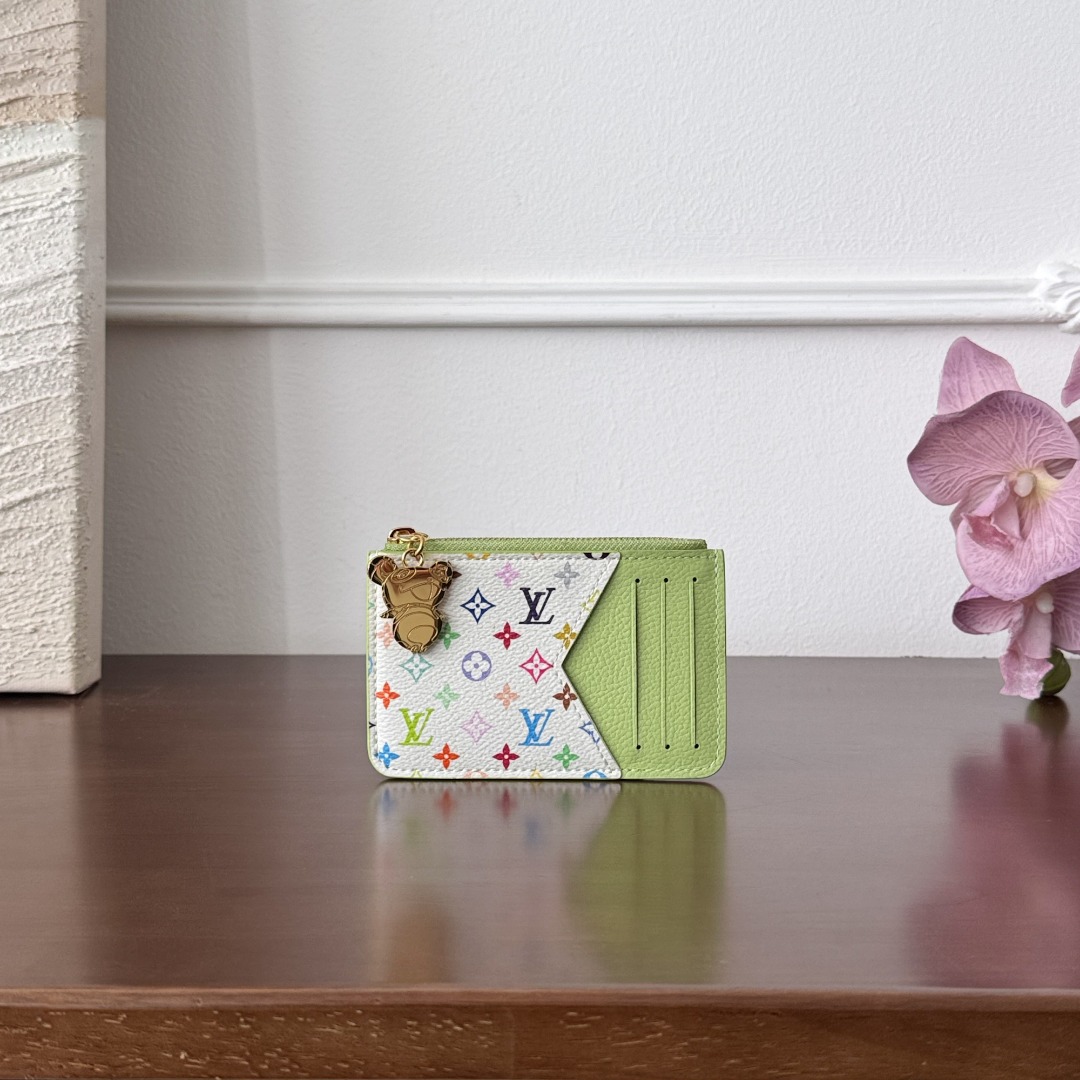 Louis Vuitton -
M13800
12x0.8x8cm