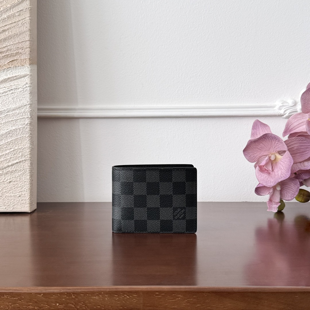 Louis Vuitton -
N63261
11.5x9x1.5cm