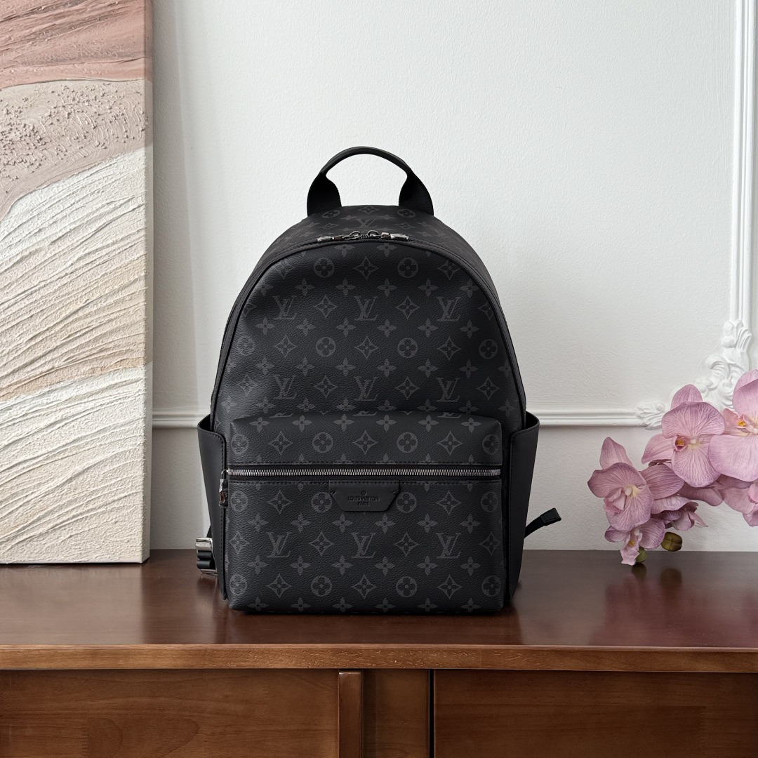 Louis Vuitton -
M22558
29x38x20cm