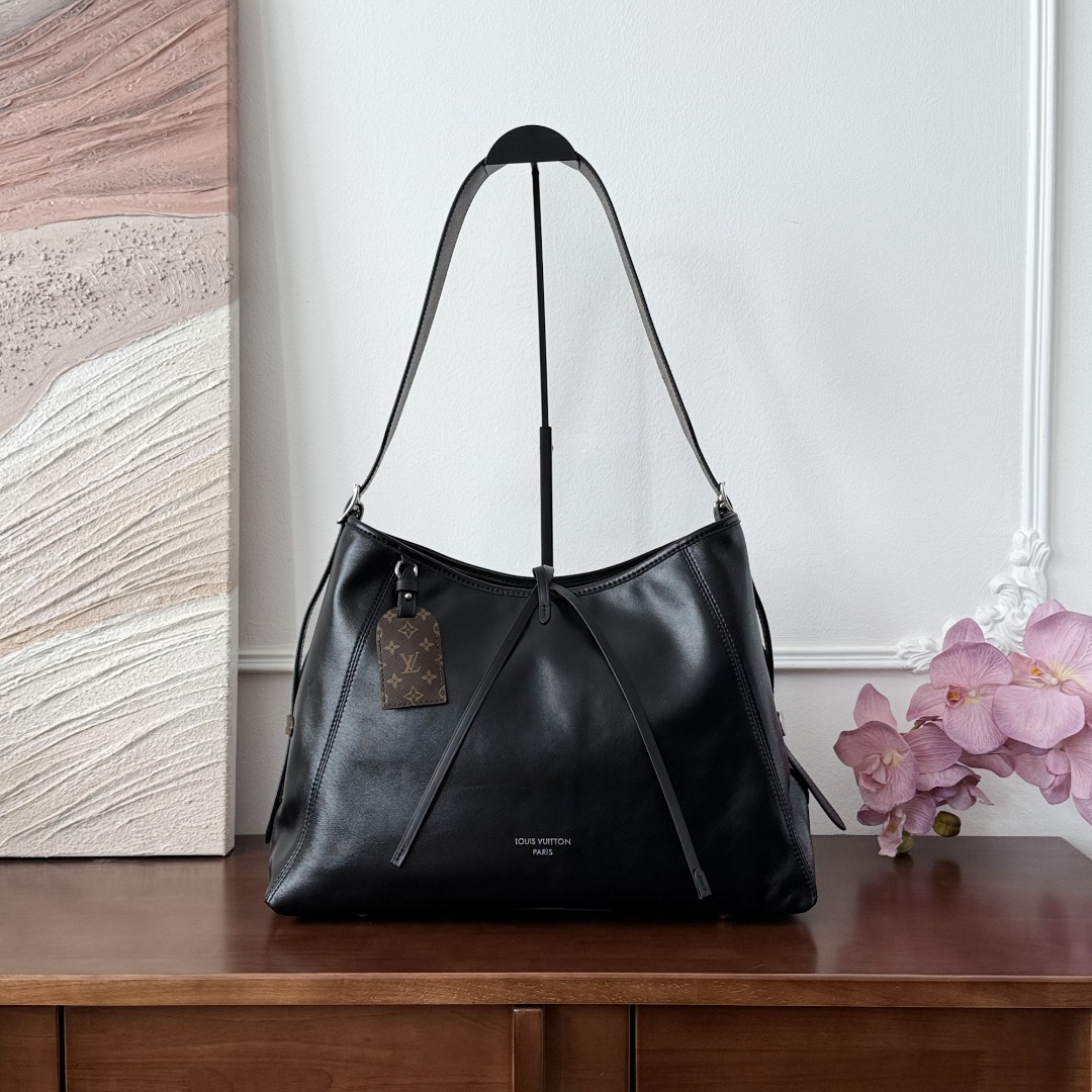 Louis Vuitton carryall-
M25143
39x30x15cm