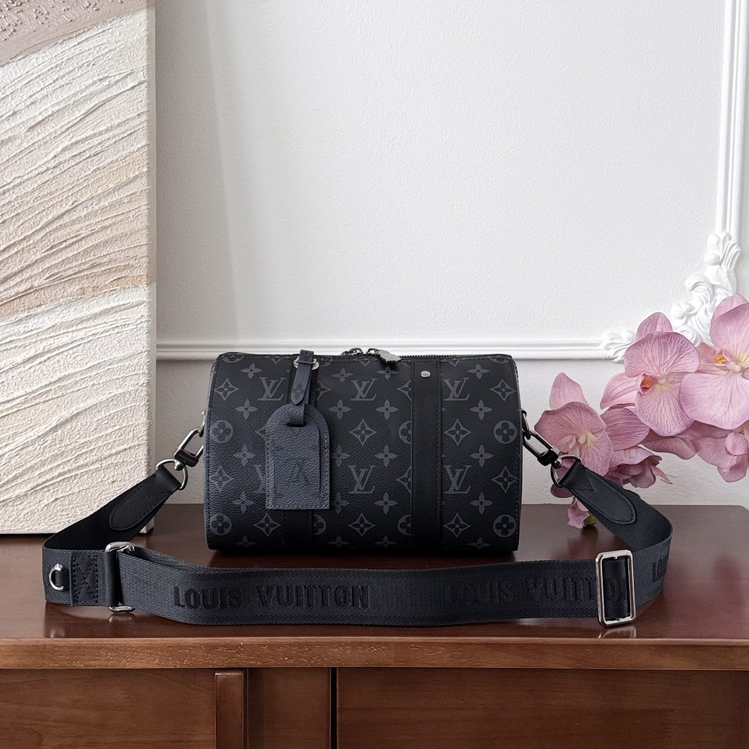 Louis Vuitton keepall27
M45936
27x17x13cm