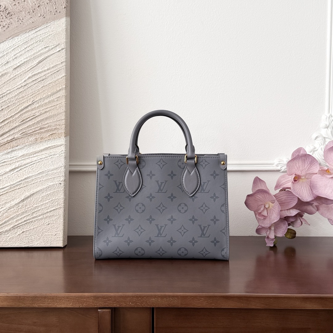 Louis Vuitton onthego-
M12465
25x19x11.5cm