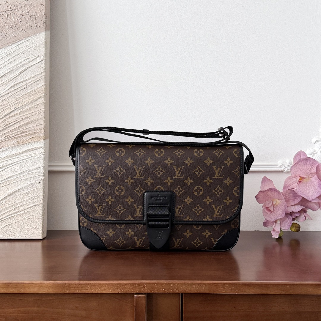 Louis Vuitton Monogram Macassar
