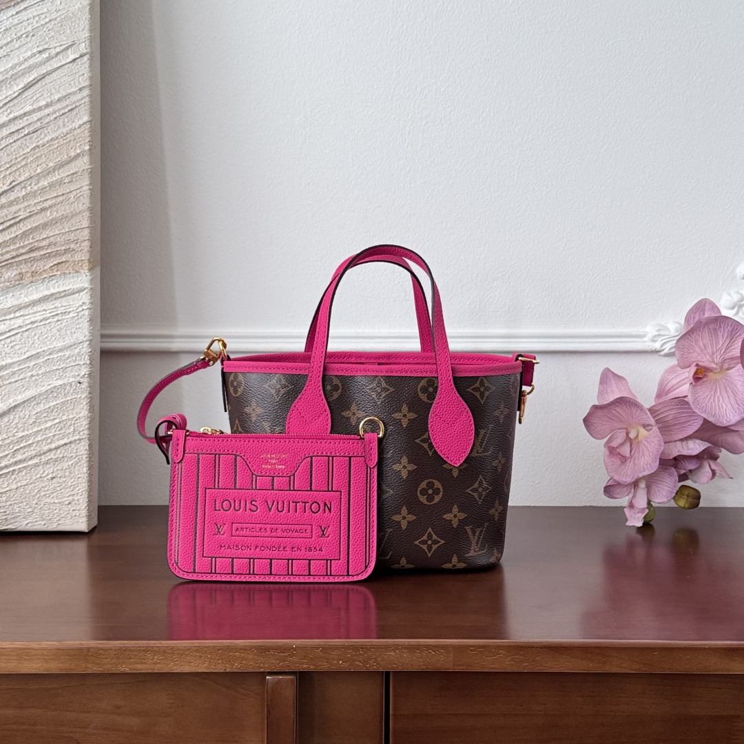 Louis Vuitton neverfull bbpvc。