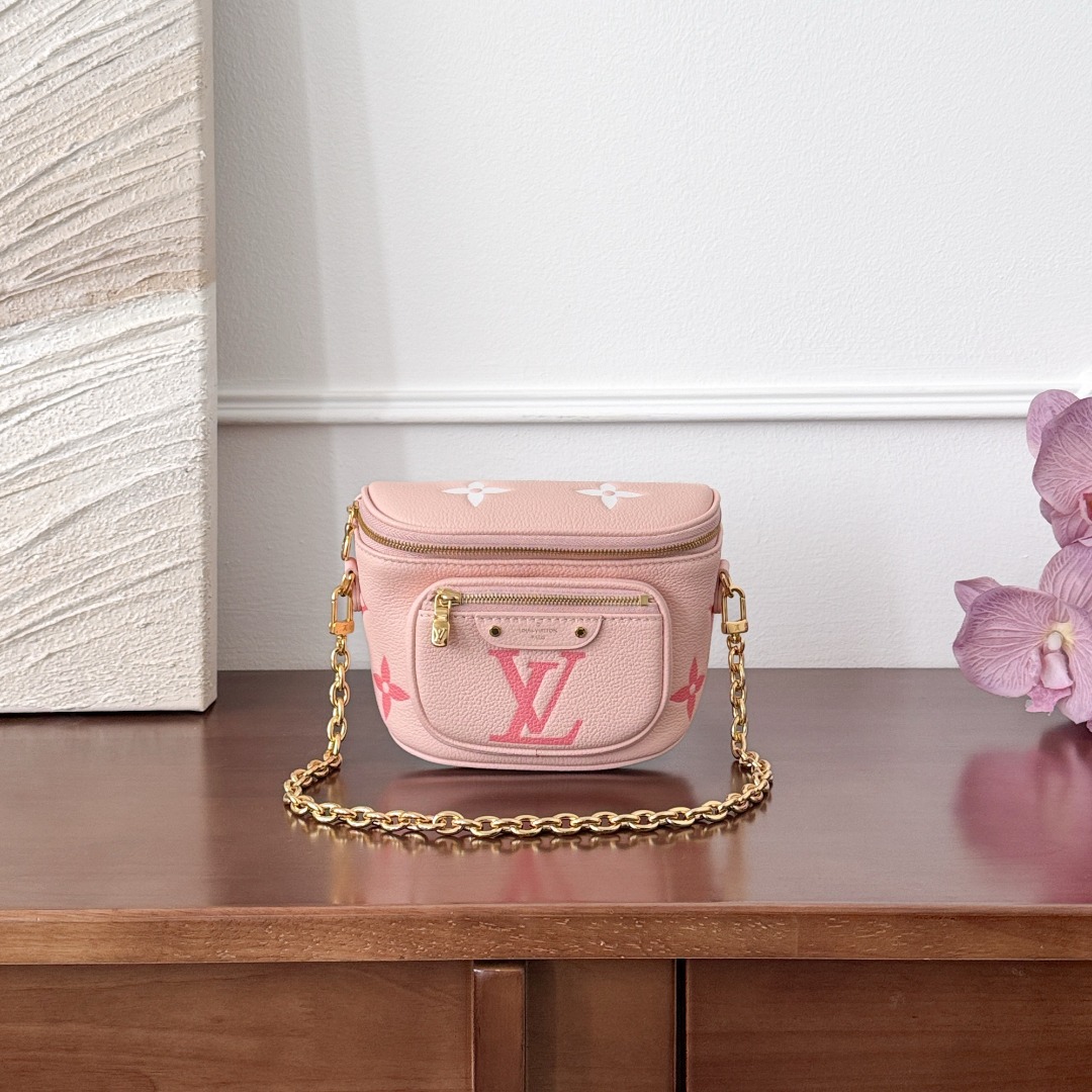 Louis Vuitton -
M82347
17x12x9.5cm