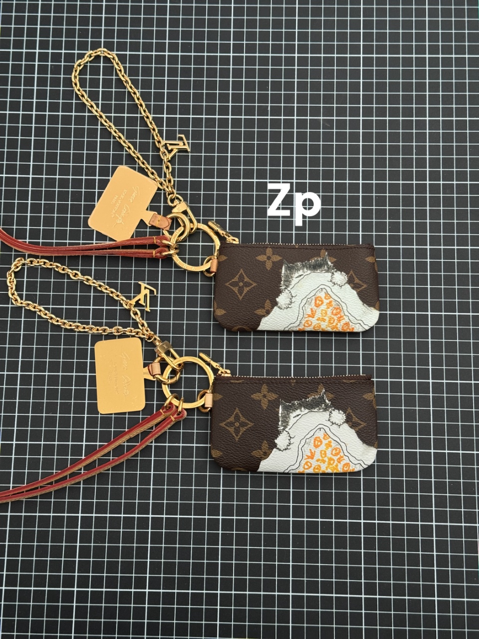 Louis Vuitton -
M25919
🆚zp