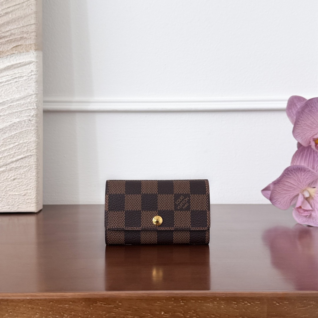 Louis Vuitton N62630
10x2x6.8cm