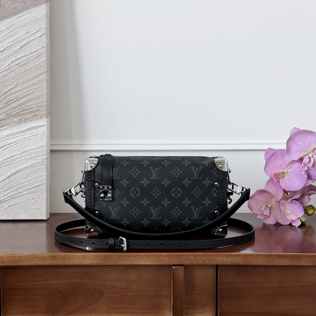 Louis Vuitton -
M26226
15x7x28cm