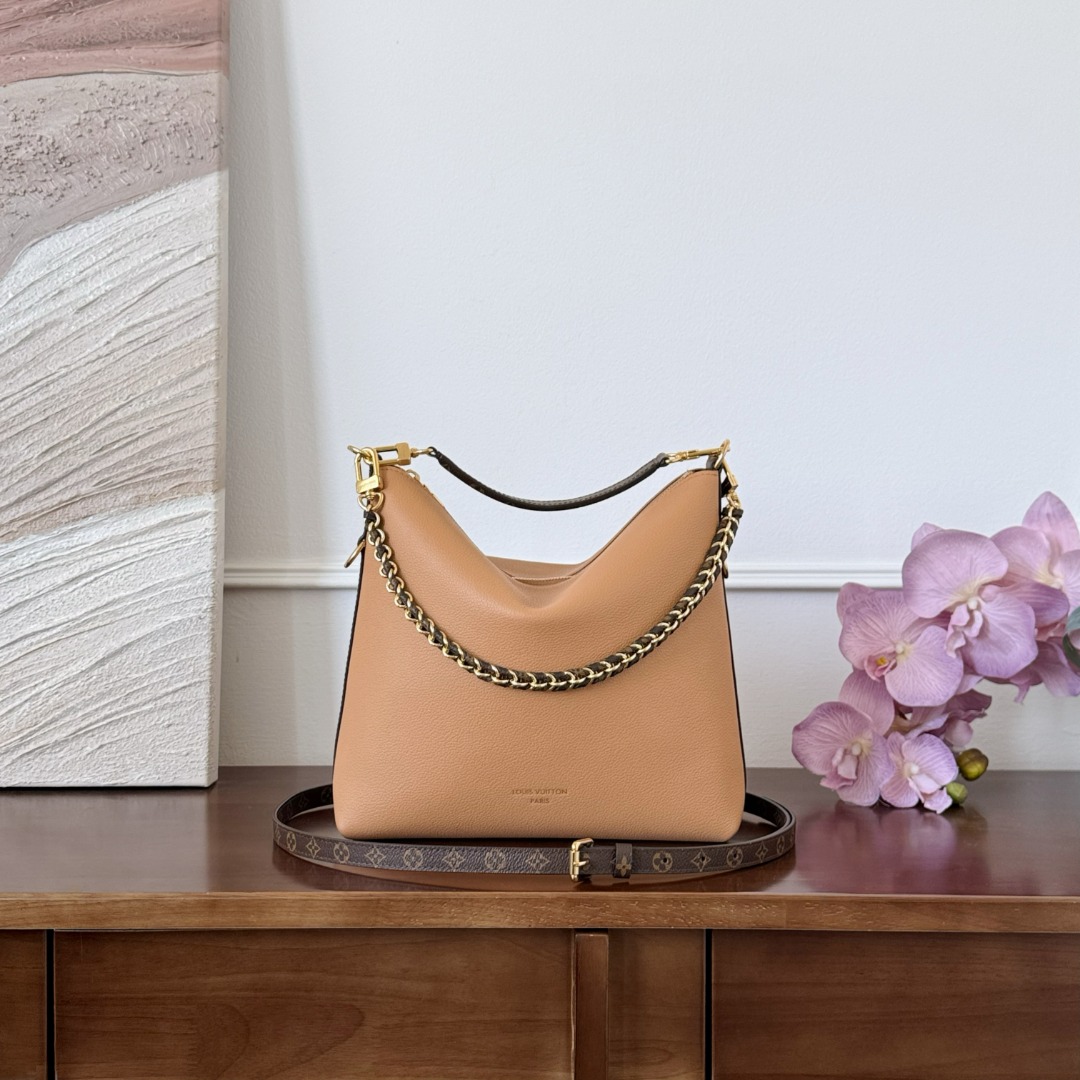 Louis Vuitton hobo-
M28029
26x10x30cm