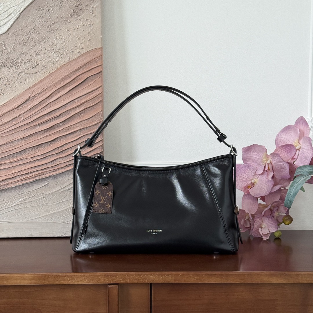 Louis Vuitton All Black——Carryall 。。