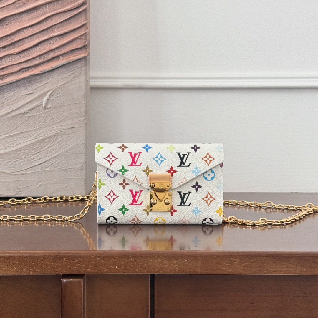 Louis Vuitton - M4625Z 13.5x8cm