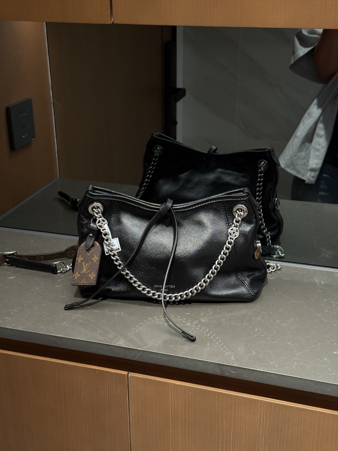 Louis Vuitton Carryallbb