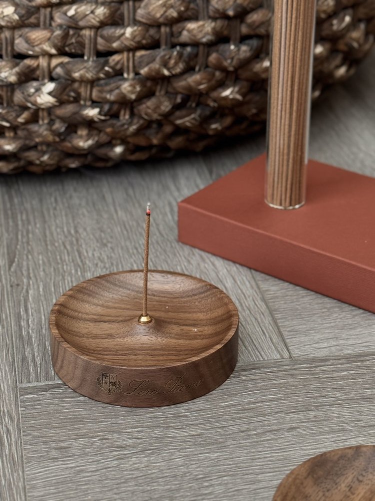 Black walnut incense stick with simple and antique design, warm and mois - Lifestyle 4