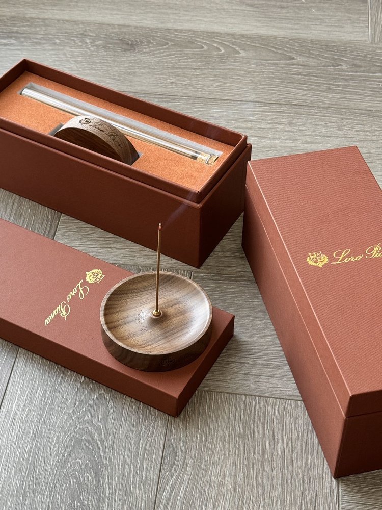 Black walnut incense stick with simple and antique design, warm and mois - Lifestyle 2