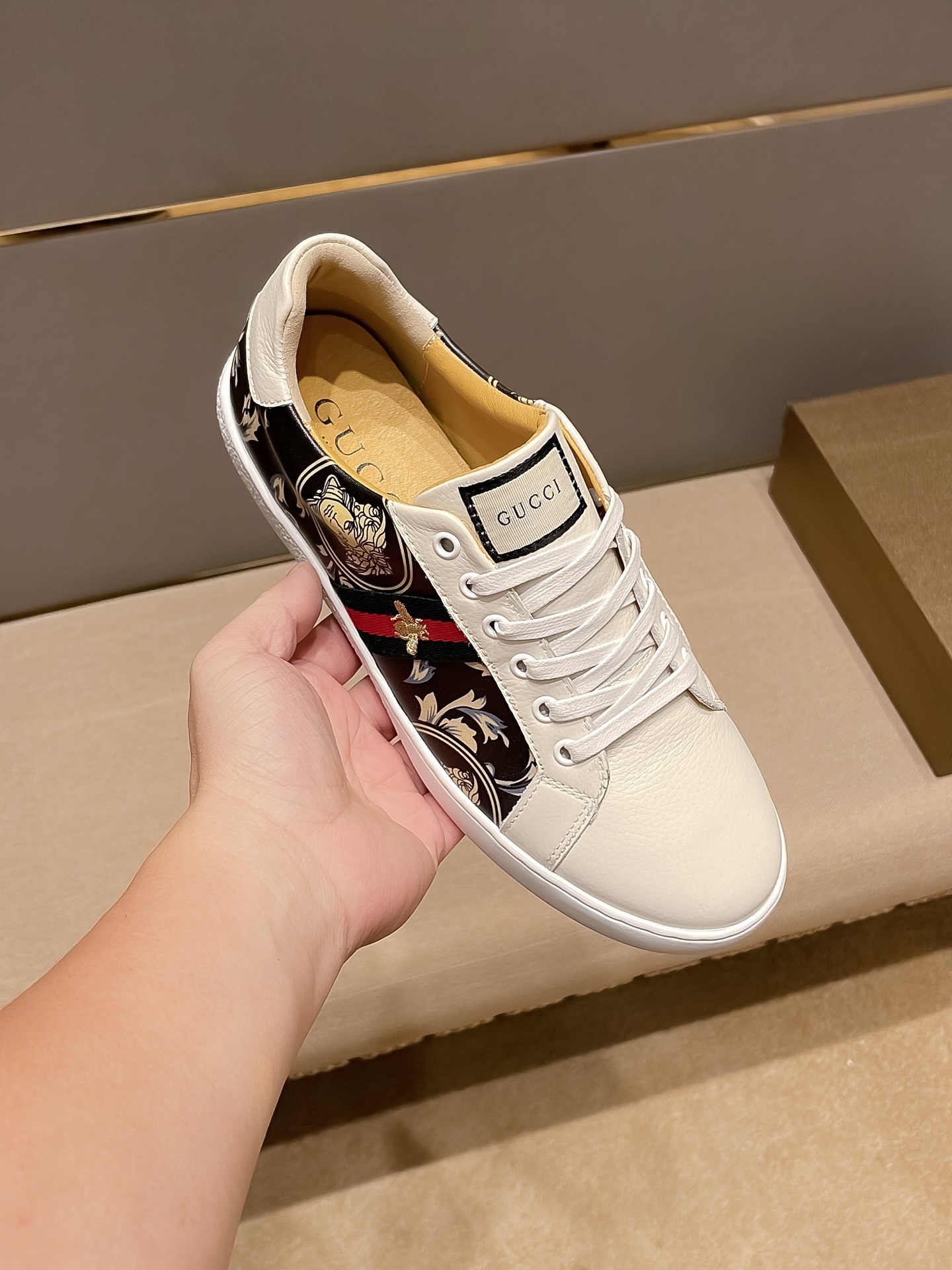 _d979s4mnM40YaJFzME6xl7u7I9QRylubmqMPxYQ