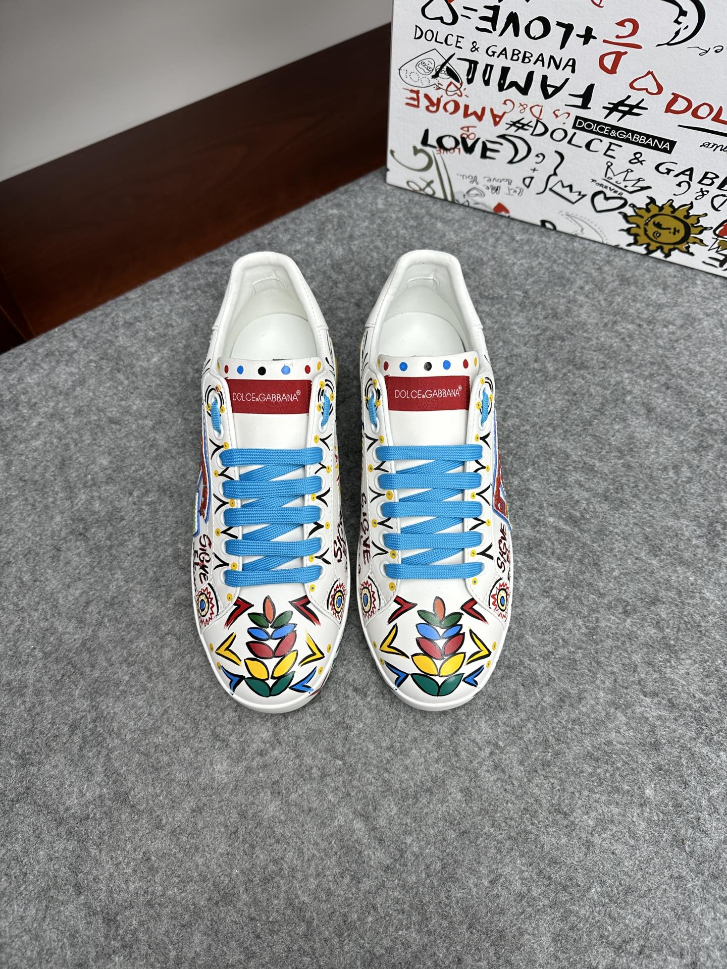 Realmente lo último 【Dolce&Gabbana】••D&G•Dolce & Gabbana, modelo de sincronización del sitio web oficial ~ ¡z…