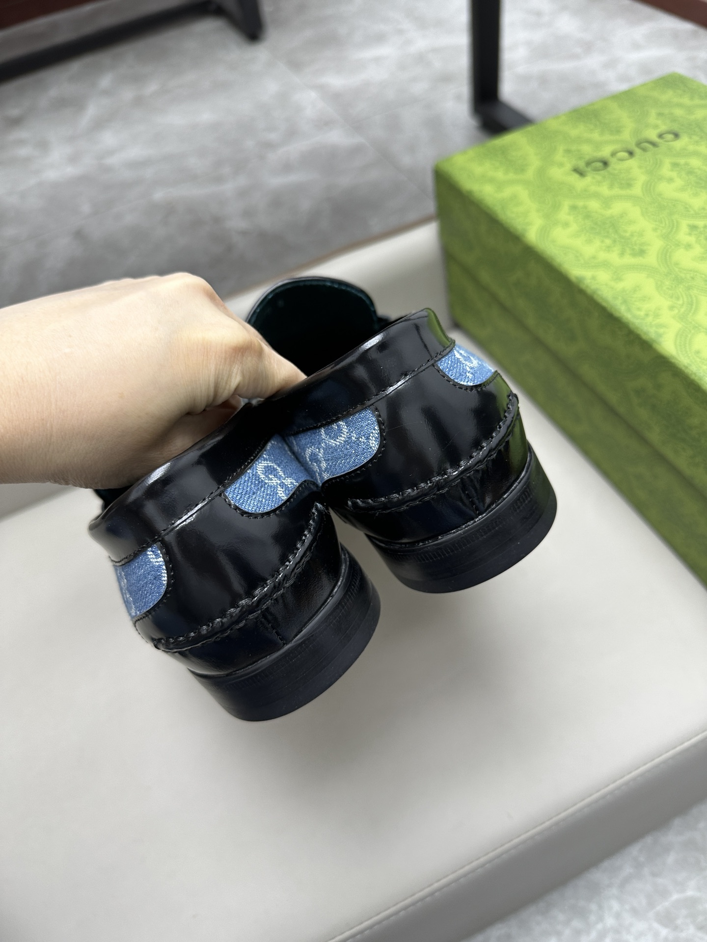 Gucci 古驰古奇のスタイリッシュな牛革ソール皮靴