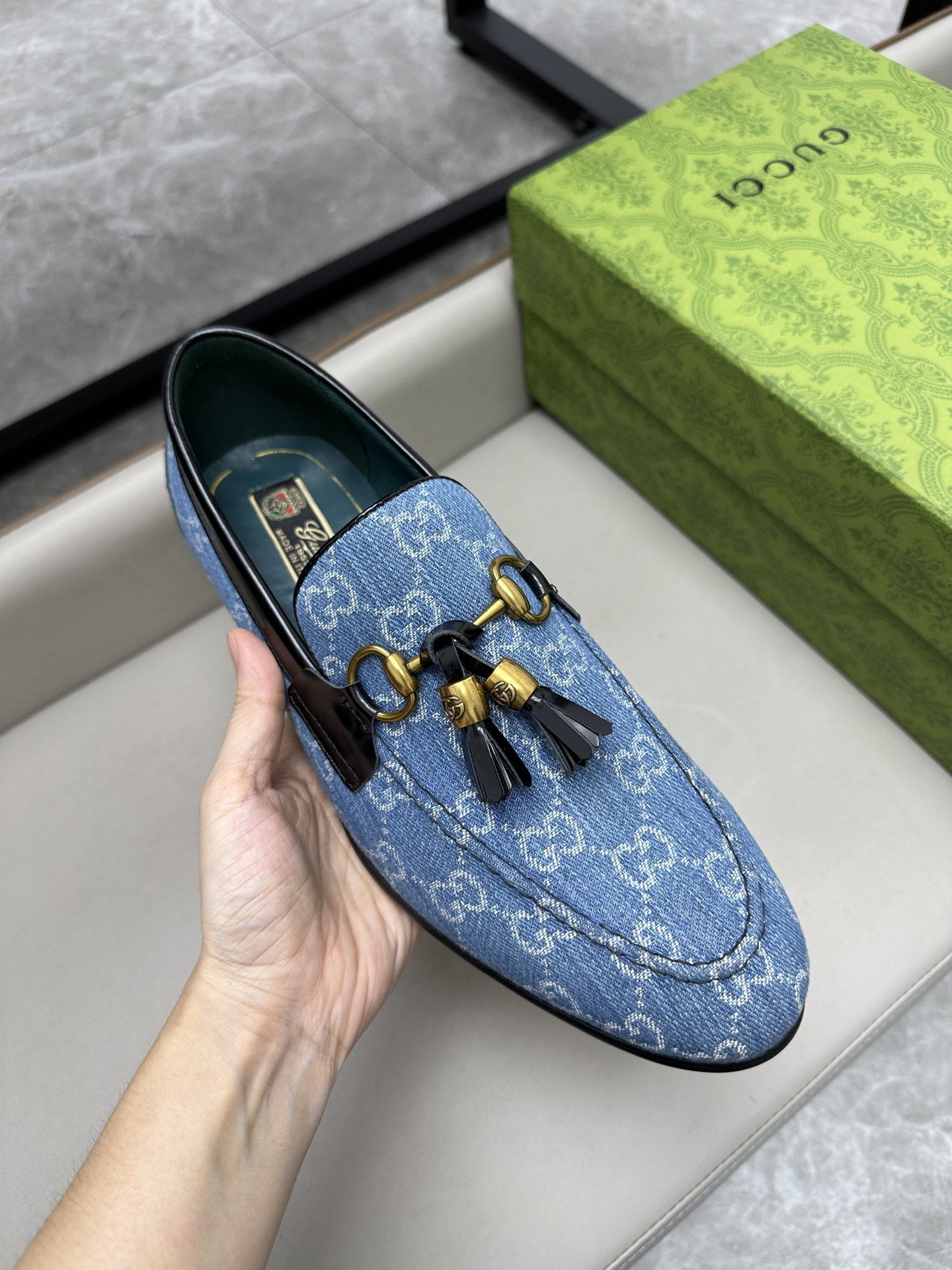 Gucci 古驰古奇のスタイリッシュな牛革ソール皮靴