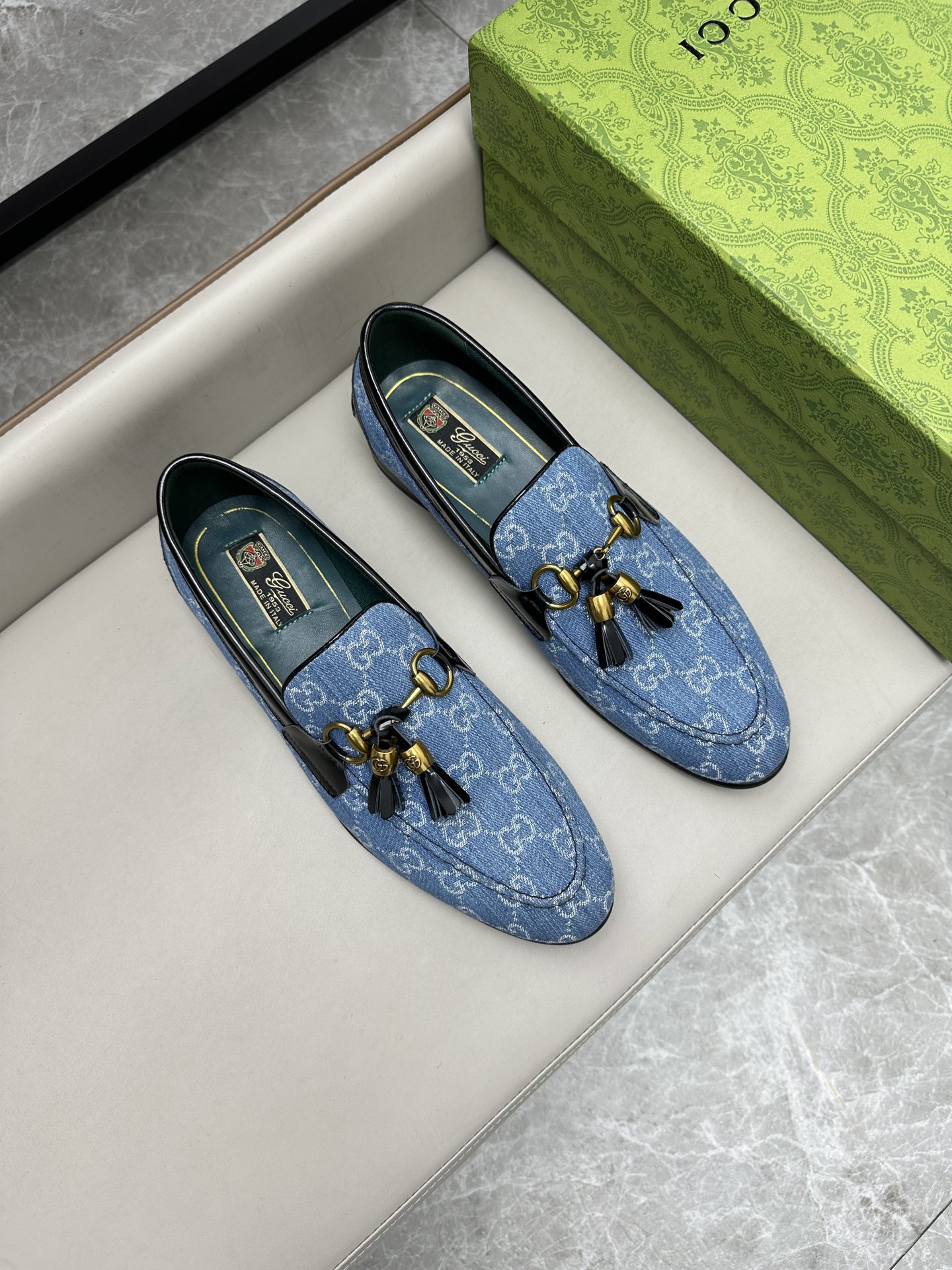 Gucci 古驰古奇のスタイリッシュな牛革ソール皮靴