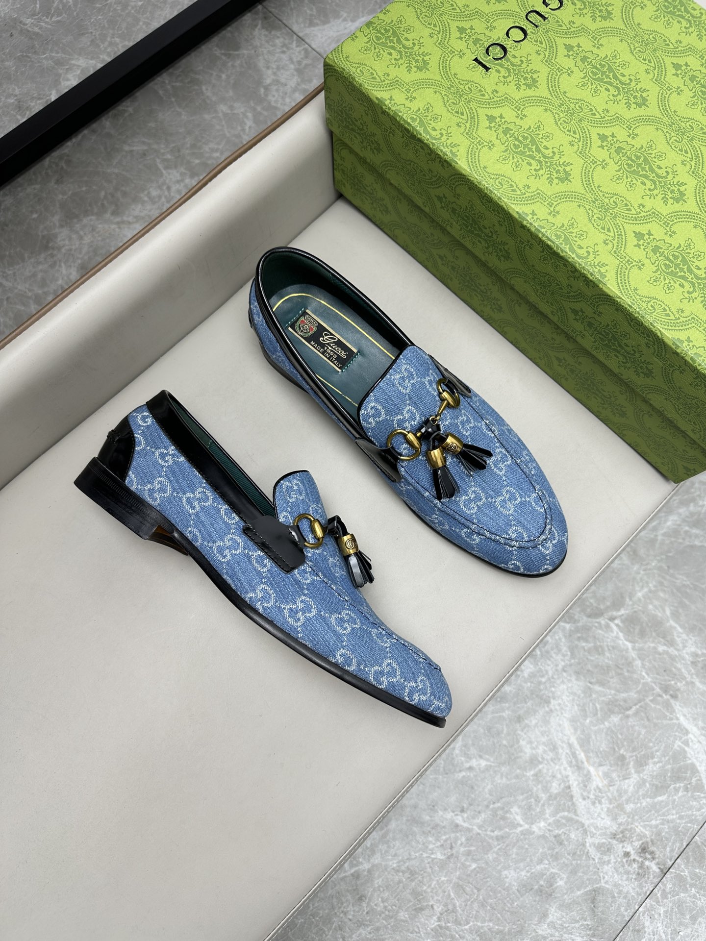 Gucci 古驰古奇のスタイリッシュな牛革ソール皮靴