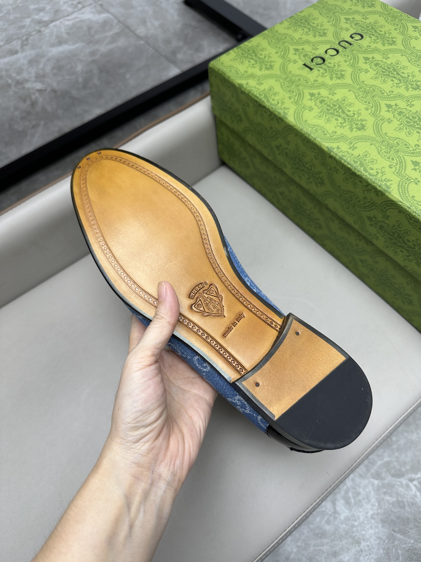 Gucci 古驰古奇のスタイリッシュな牛革ソール皮靴