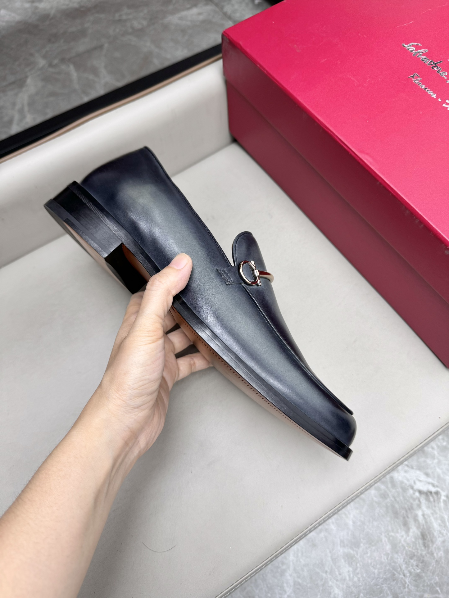 Salvatore Ferragamo Men's Leather Loafers - Business Casual Style 7 i1731945931 389 0