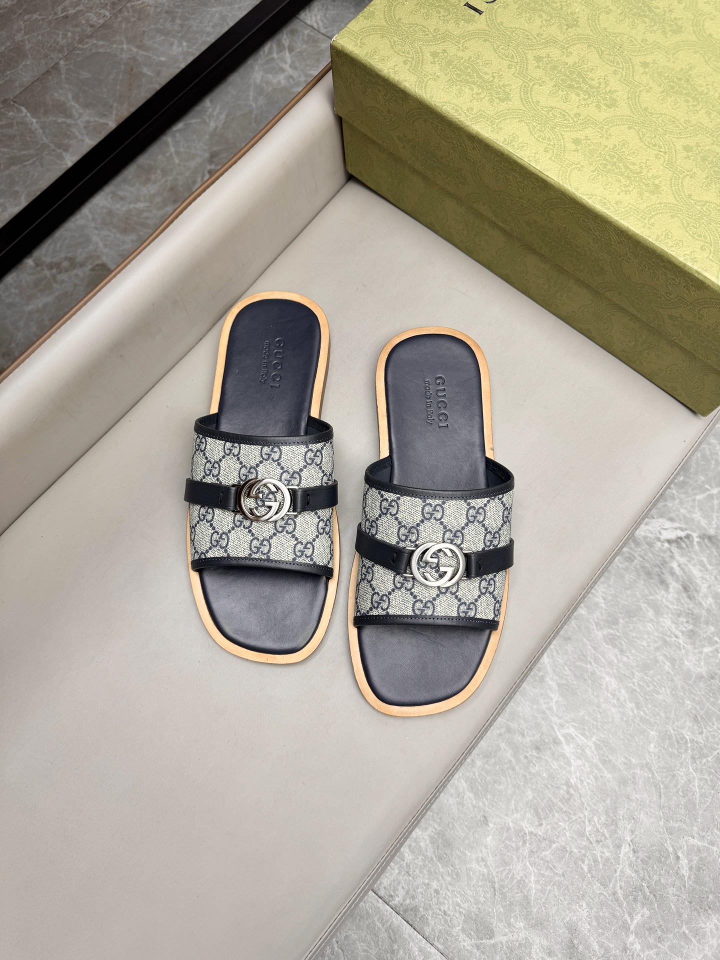 Gucci Men's Sandals Leather Slides Signature GG Supreme Size 38-46 4 i1742735422586 1239 0 3