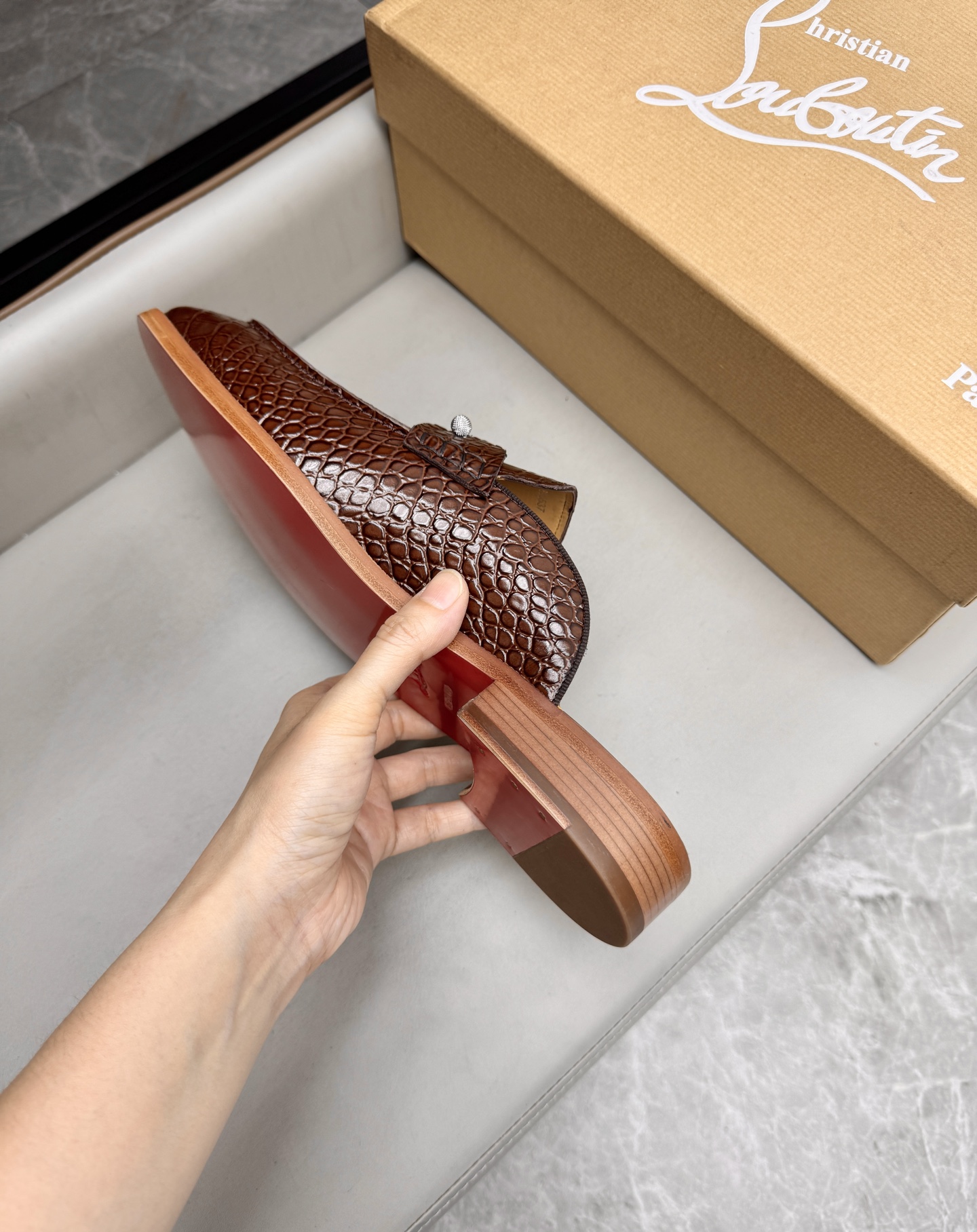Christian Louboutin Men's Brown Leather Alligator Print Mule Slides Sandals 8 i1744293585967 4252 0 7