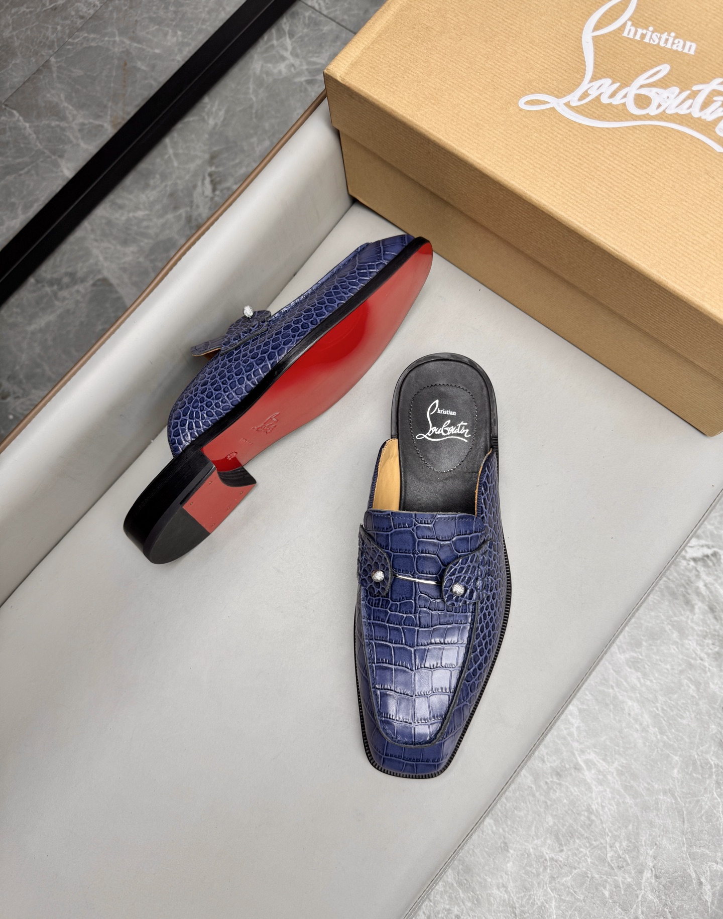 Christian Louboutin Men's Blue Alligator Embossed Leather Mule Slides 4 i1744293639620 6907 0 2