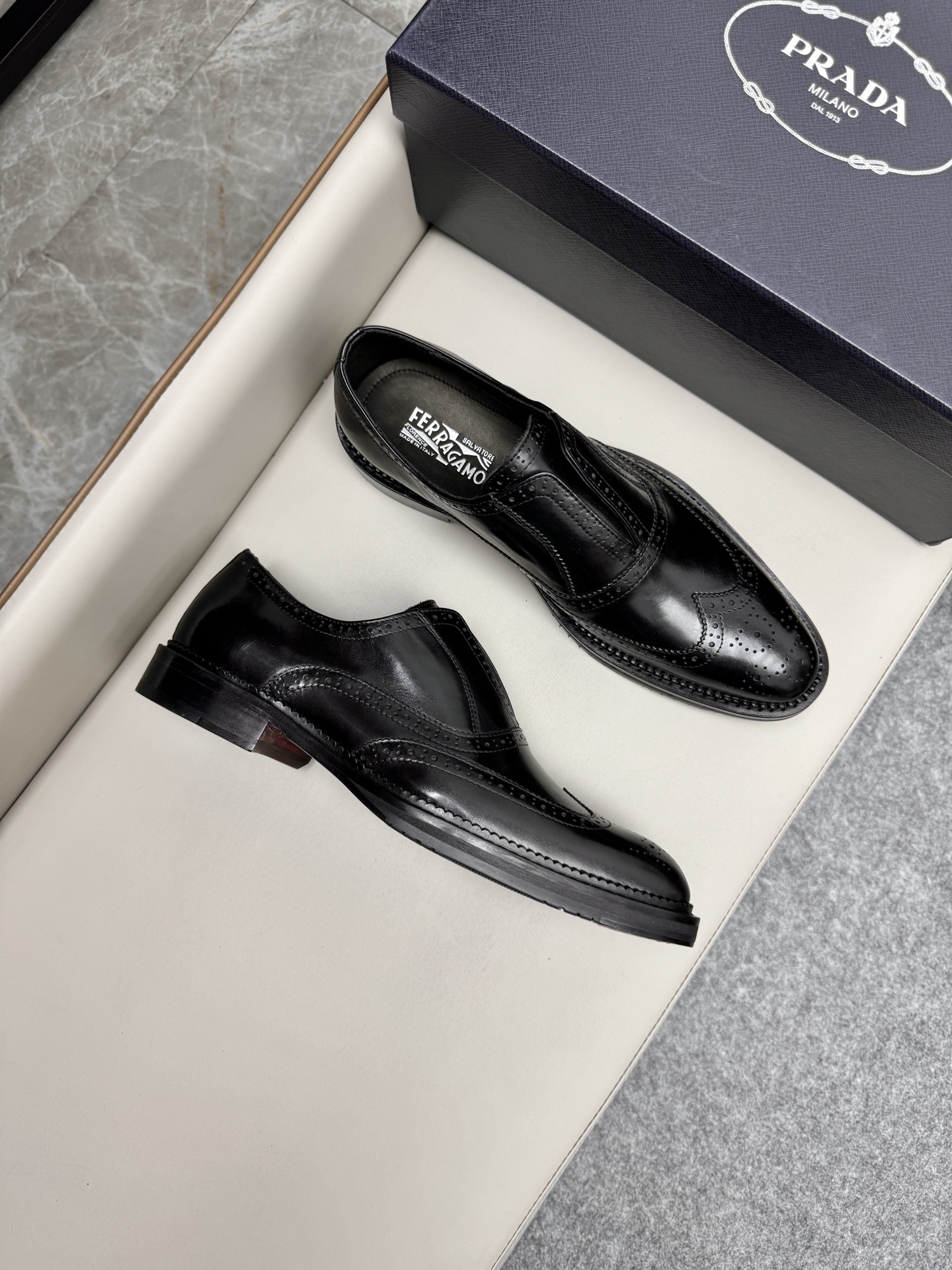 Ferragamo Men's Leather Wingtip Loafers - Classic Business Dress Shoes 3 i1747145850899 2223 0 1