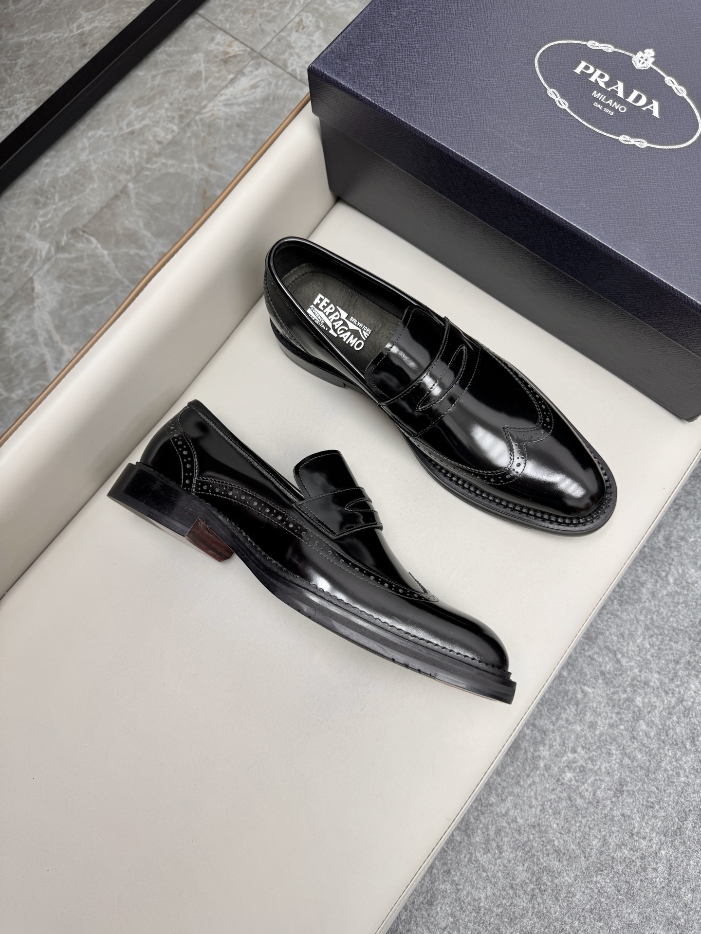Ferragamo Men's Leather Wingtip Loafers Black, Size 38-46 3 i1747150463740 9474 0 1