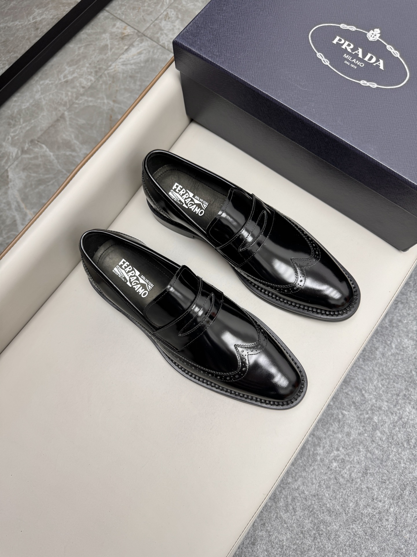 Ferragamo Men's Leather Wingtip Loafers Black, Size 38-46 2 i1747150465914 6167 0 0