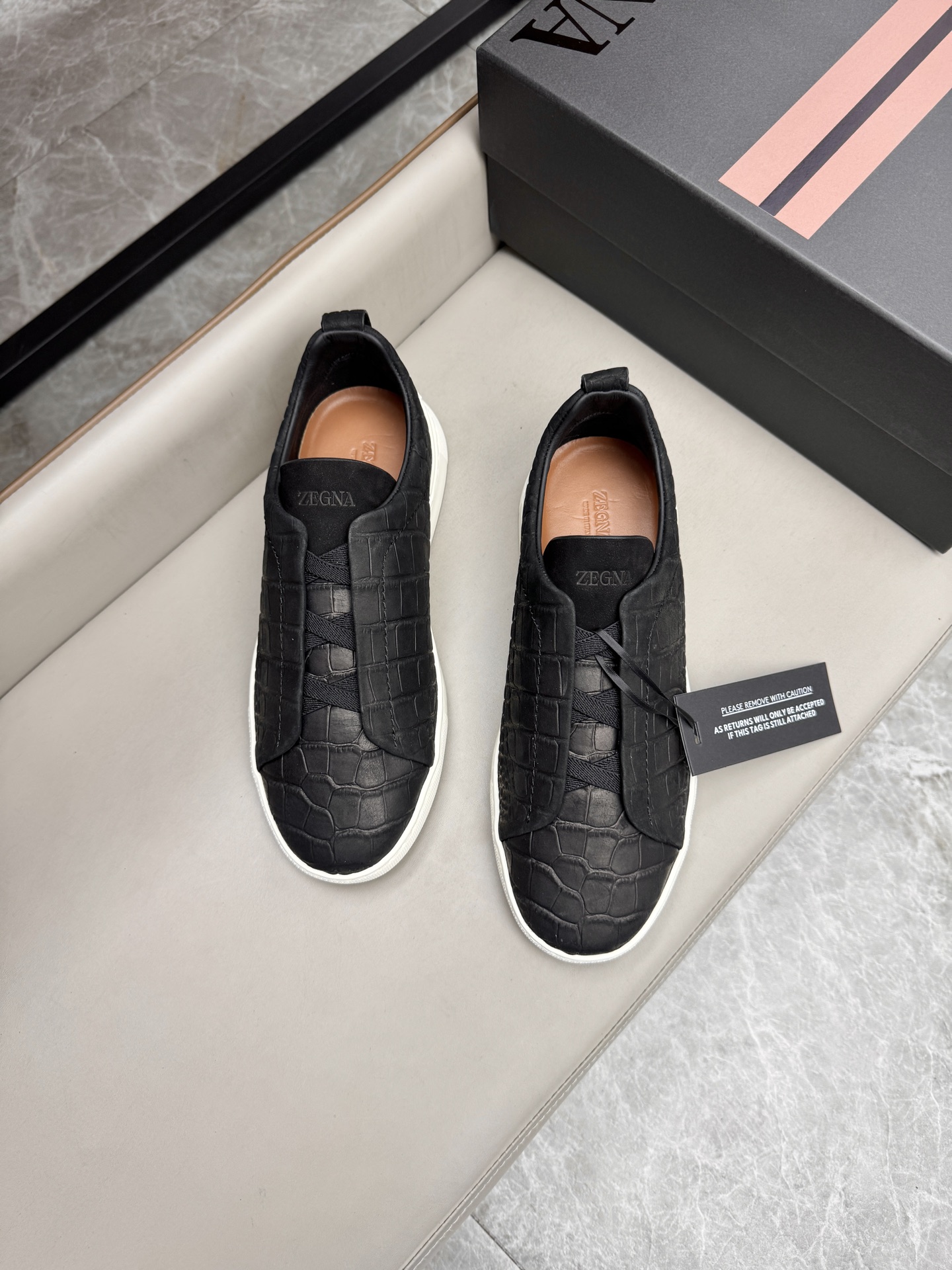 Ermenegildo Zegna Triple Stitch Black Leather Low-Top Sneakers 4 i1748180723140 9518 0 3