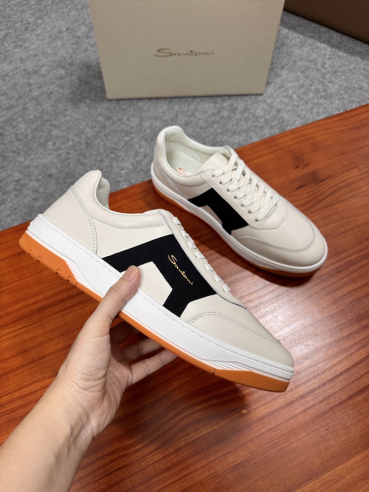 Santoni Men's White Leather Sneakers - Handcrafted Italian Style & Comfort 5 i1755169037982 9117 0 3