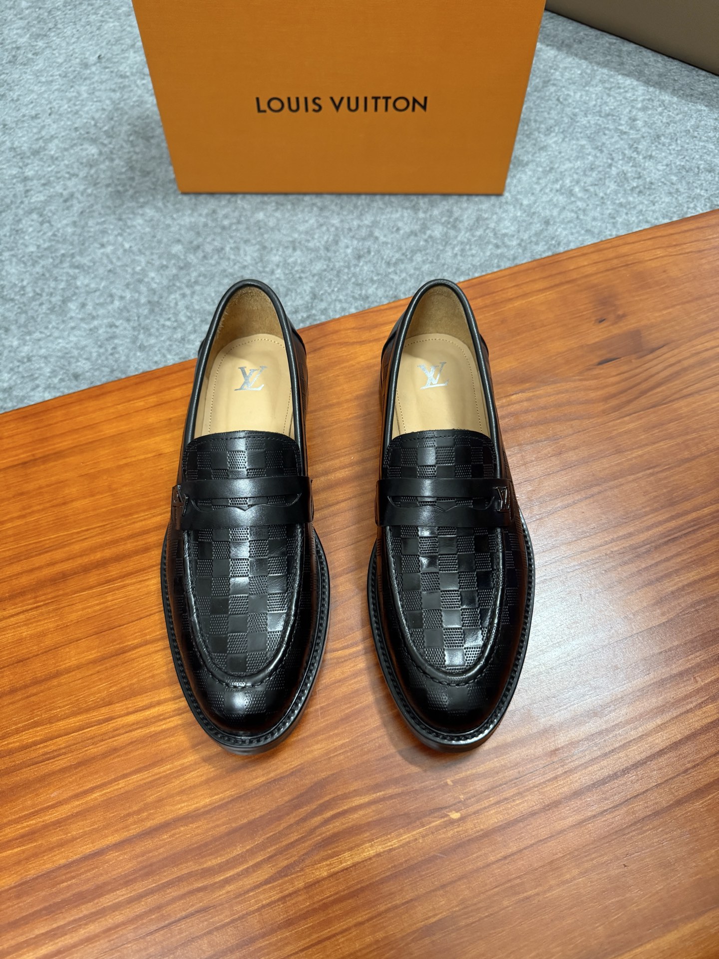 Louis Vuitton Men's Leather Loafers - Business Casual Dress Shoes 2 i1755255323261 5202 0 0