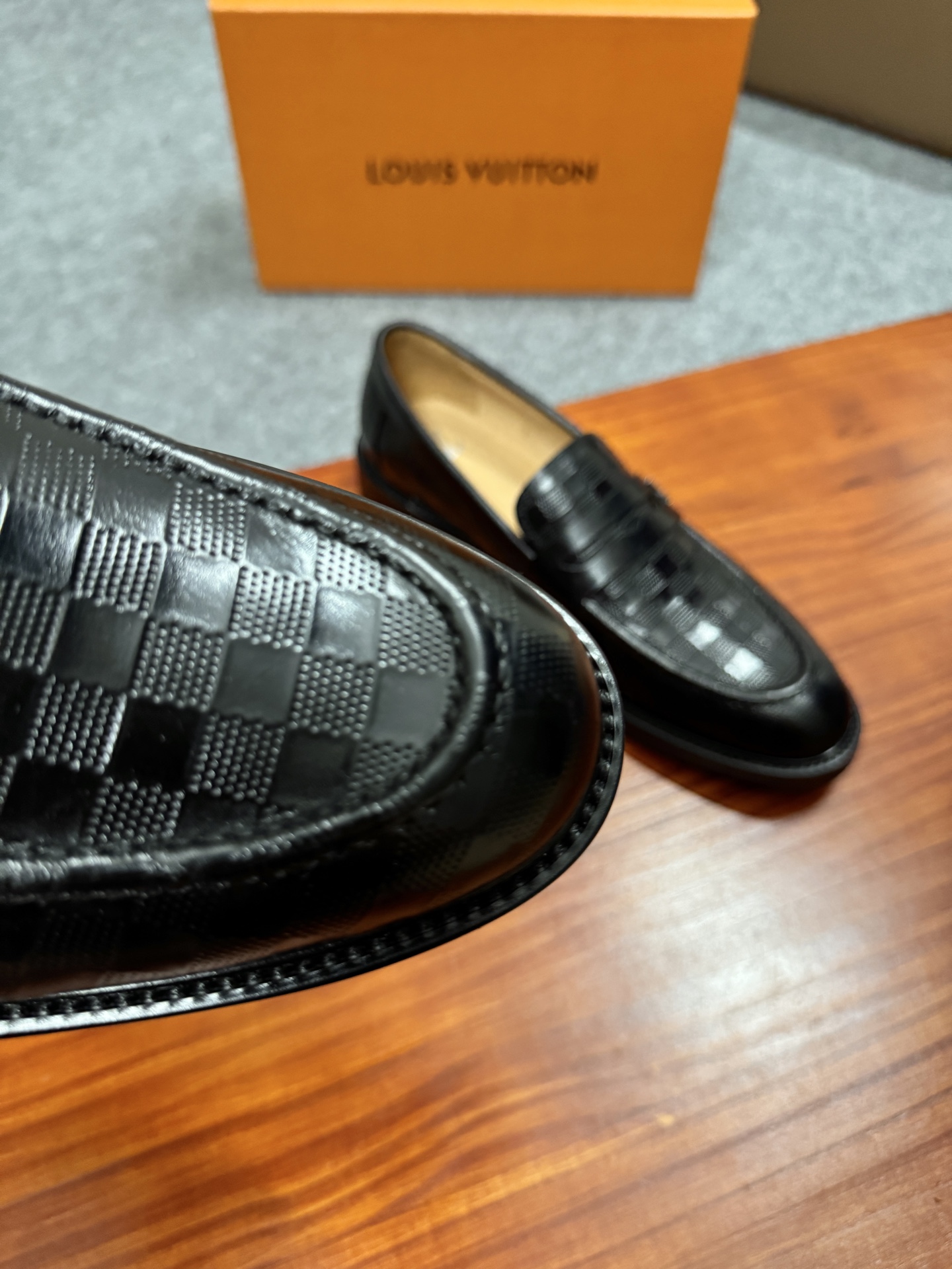 Louis Vuitton Men's Leather Loafers - Business Casual Dress Shoes 8 i1755255323772 1616 0 6