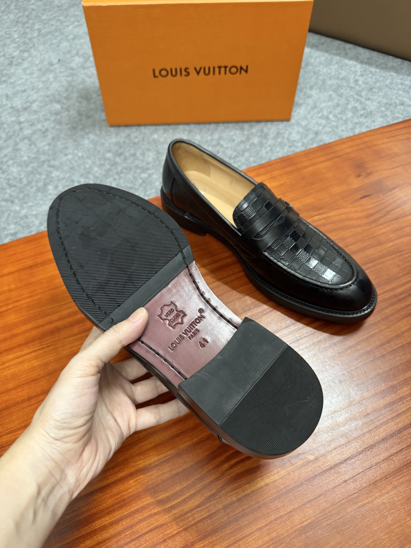 Louis Vuitton Men's Leather Loafers - Business Casual Dress Shoes 7 i1755255325748 2825 0 5