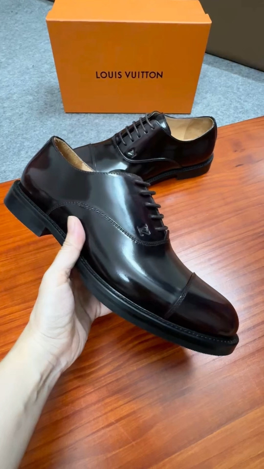 Louis Vuitton Leather Dress Shoes - Lace-Up Oxford, Business Professional