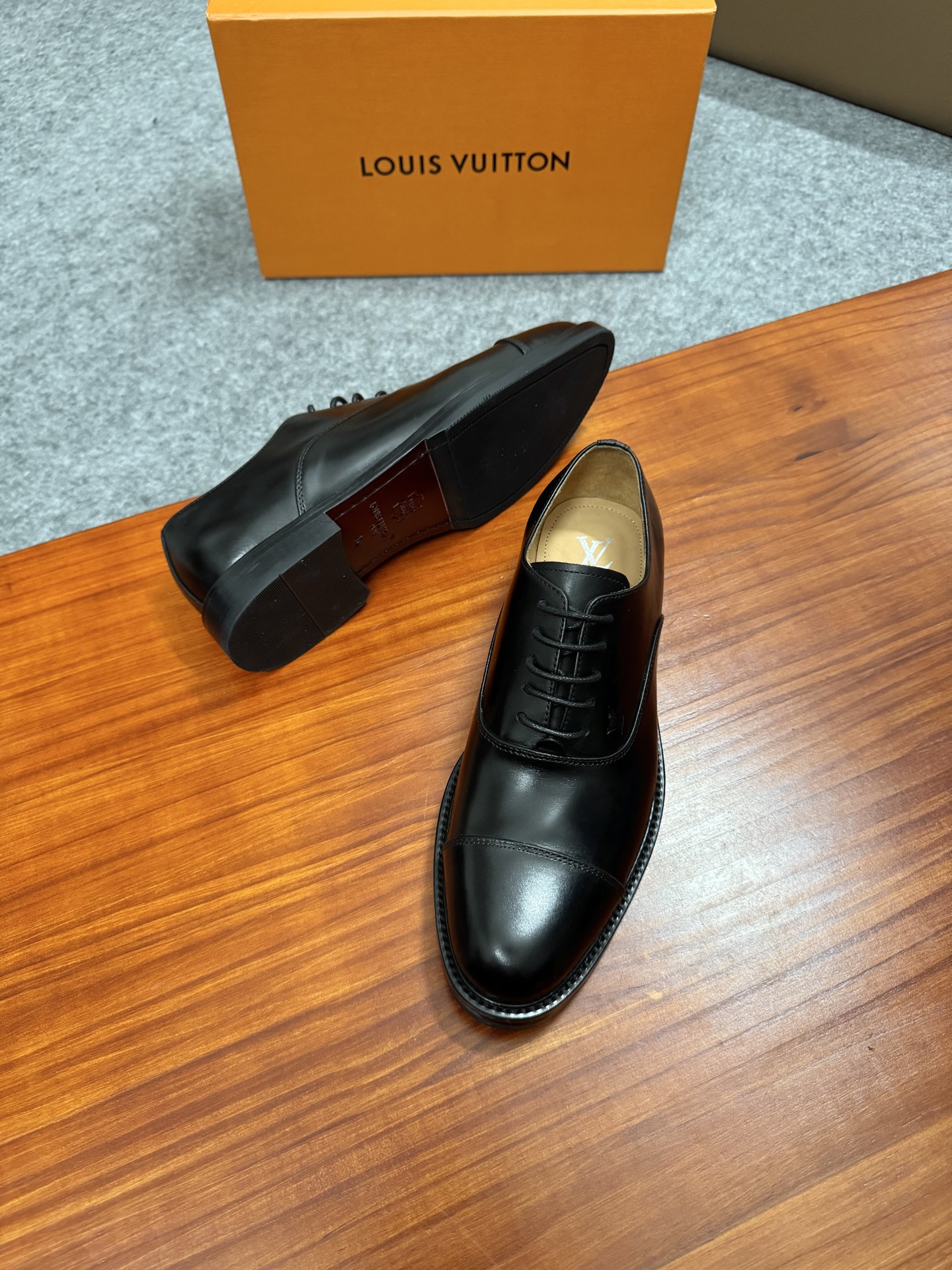 Louis Vuitton Black Leather Business Oxford Shoes for Men,Handcrafted Leather Sole 4 i1755255545507 7119 0 2