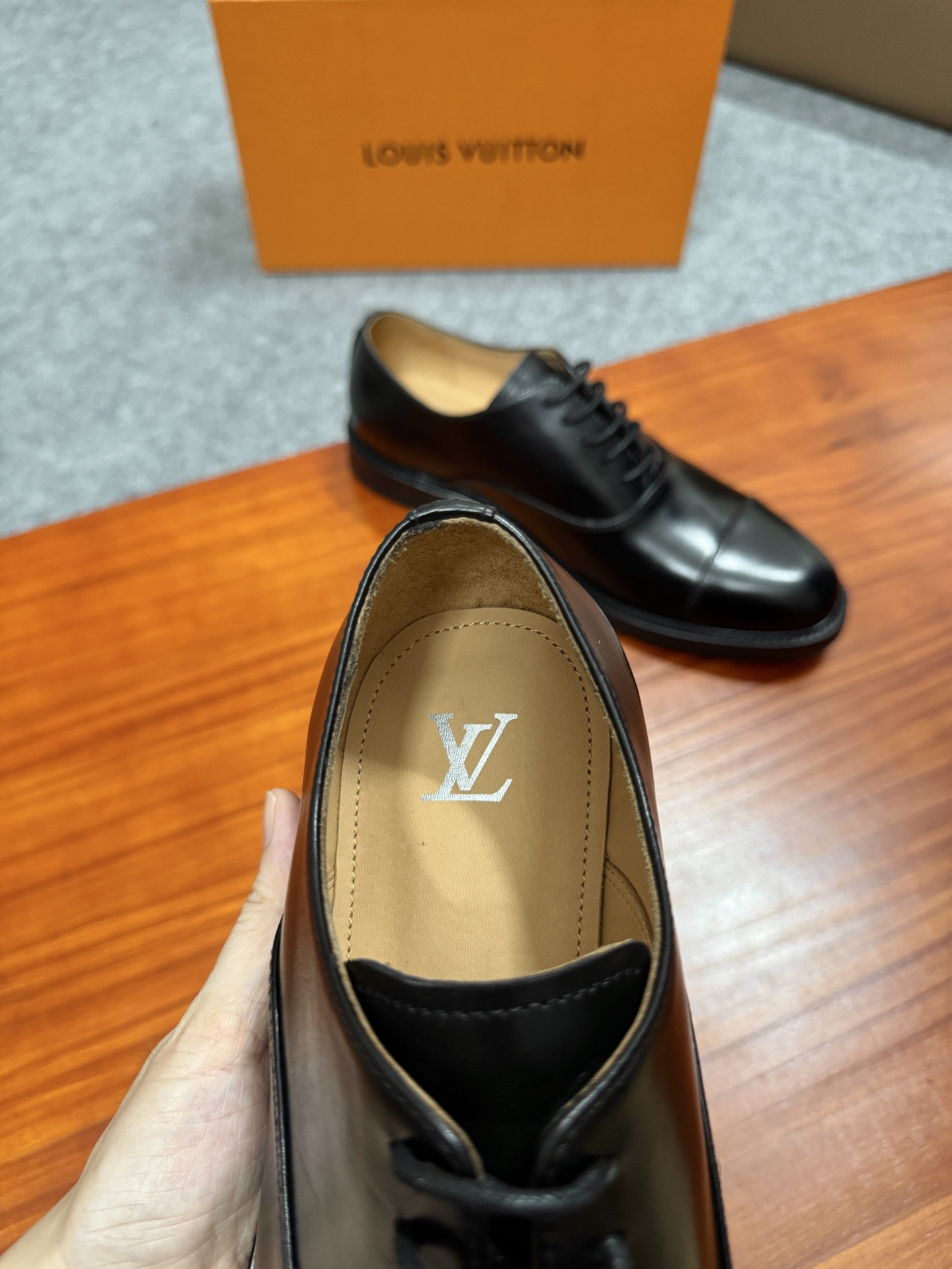 Louis Vuitton Black Leather Business Oxford Shoes for Men,Handcrafted Leather Sole 10 i1755255547095 9381 0 8