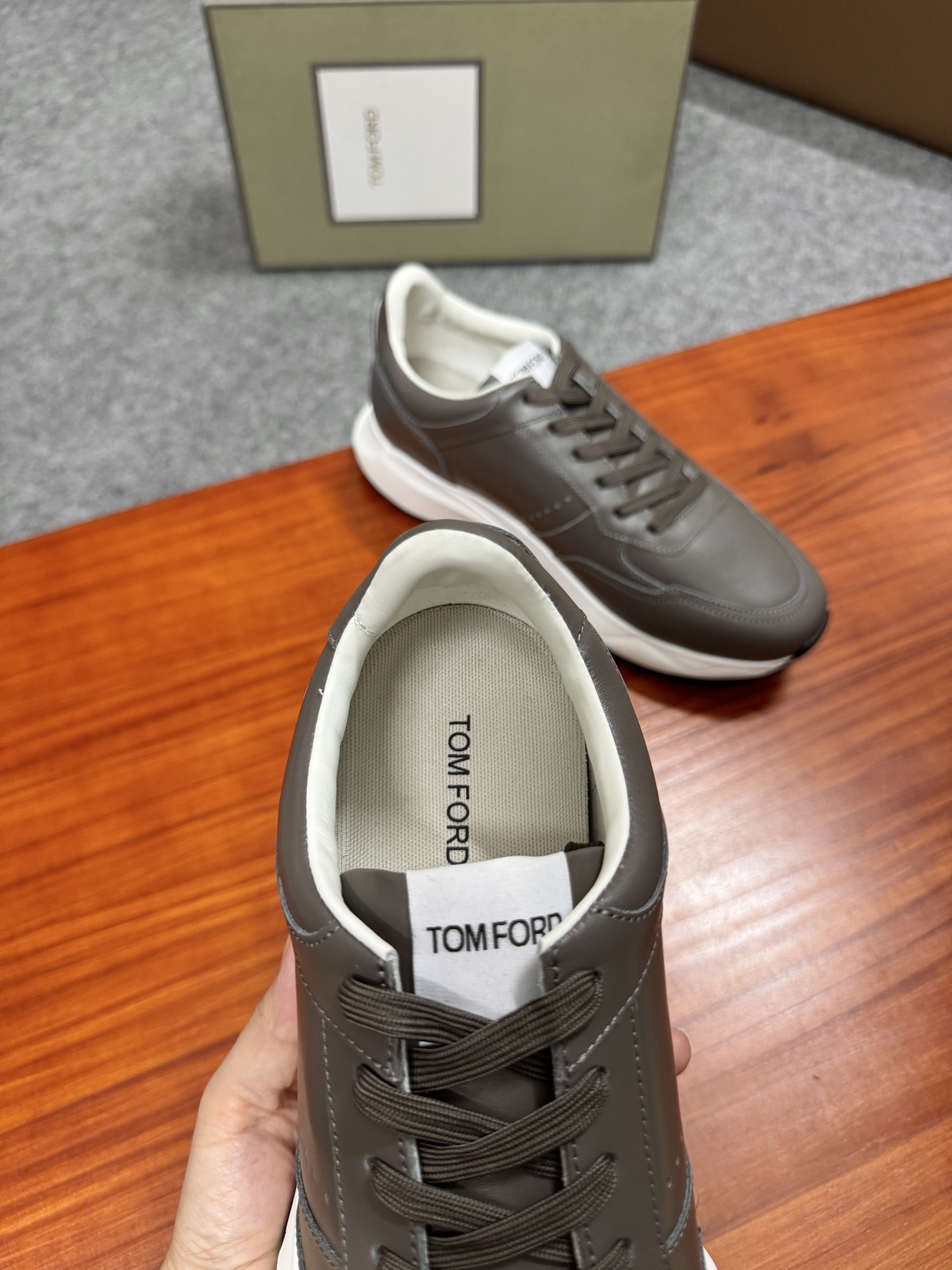 Tom Ford Cambridge Leather Low-Top Sneakers in Gray 10 i1756037616745 1139 0 8